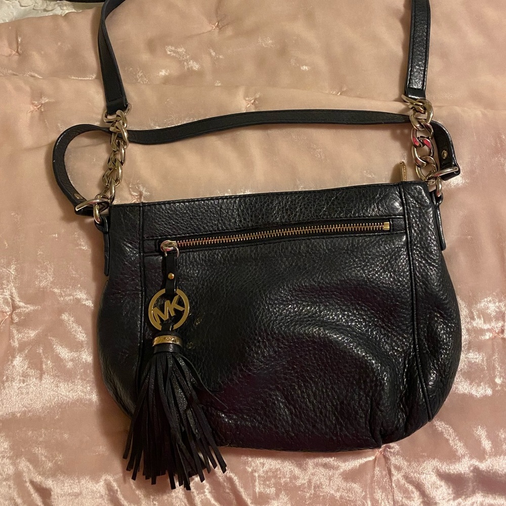 Black leather Michael Kors Crossbody